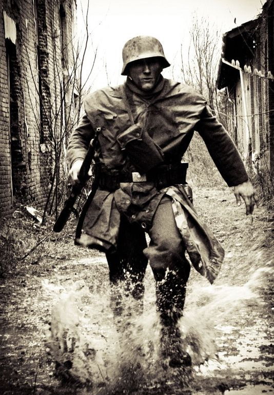 German soldier running WW2
