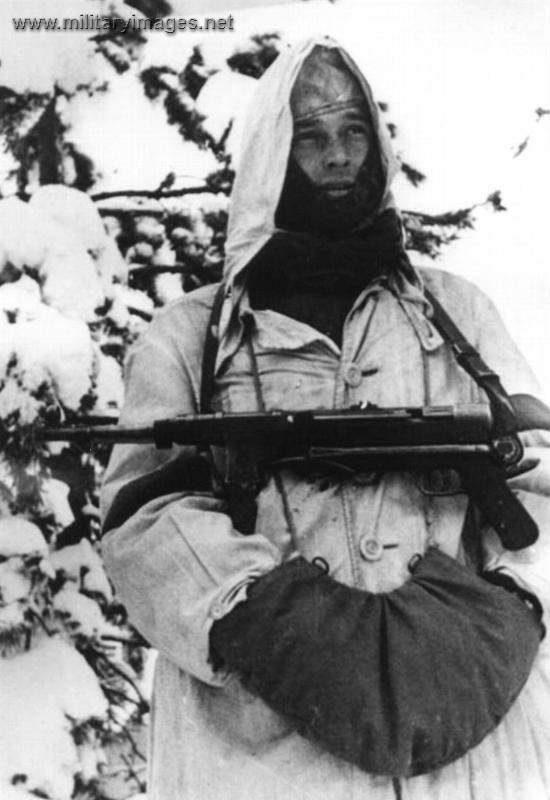 German soldier with MP40 SMG