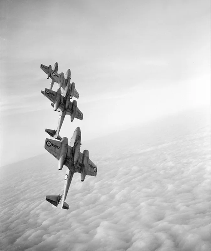 Gloster Meteors in flight