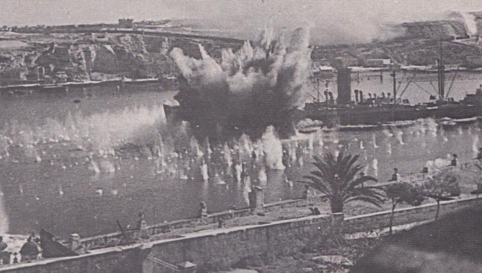 Grand Harbour, Malta Under Attack, WW2
