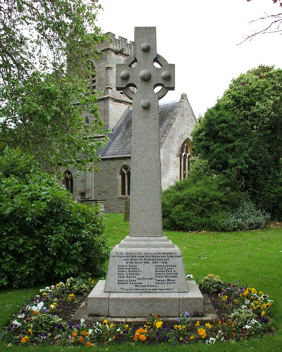 Hempsted War Memorial, Gloucestershire