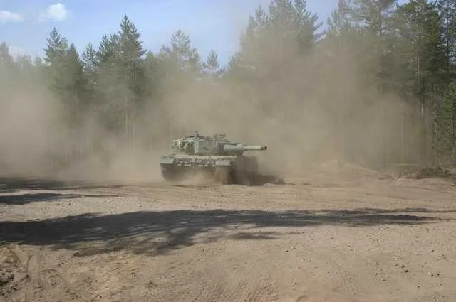 Leopard 2 A4