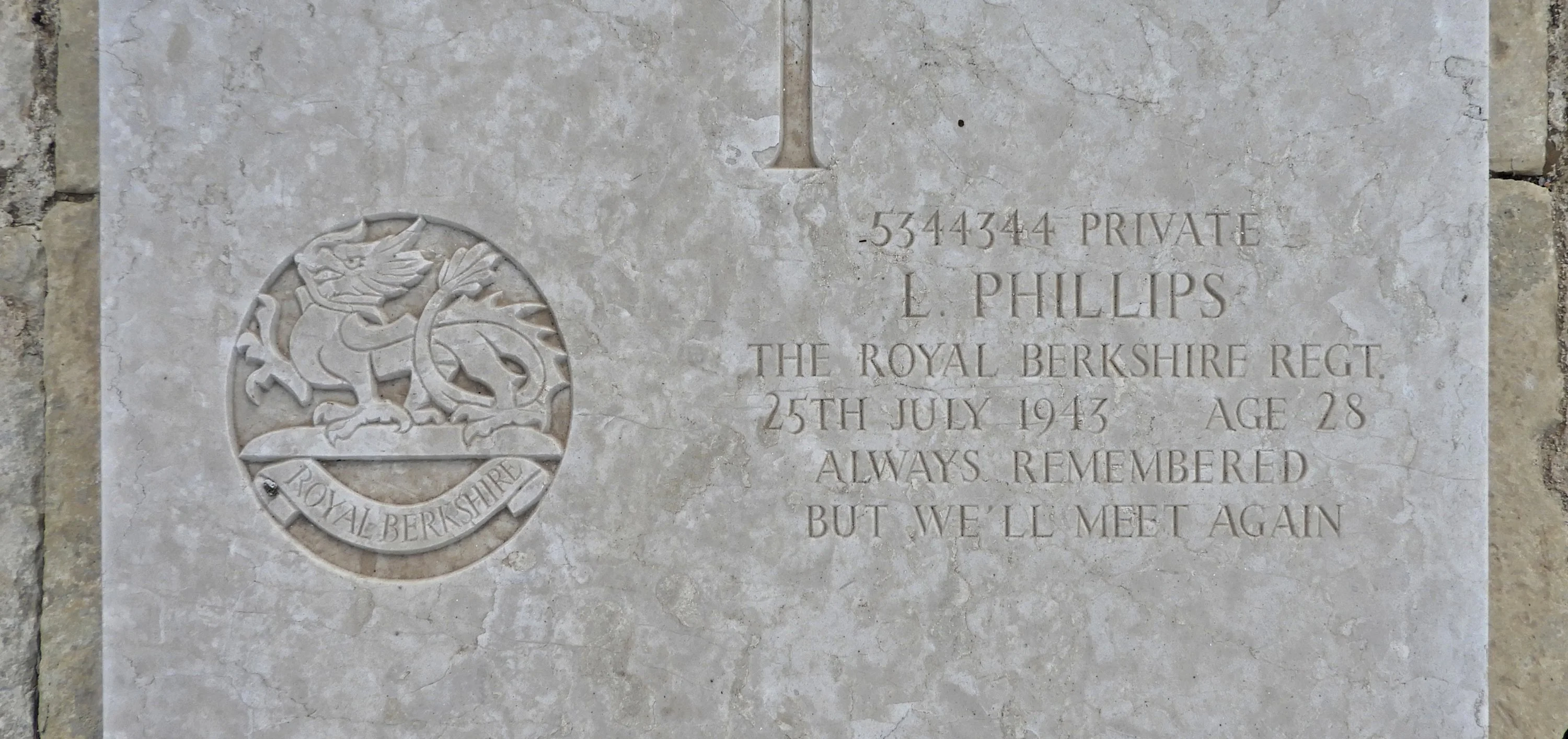 Leslie PHILLIPS