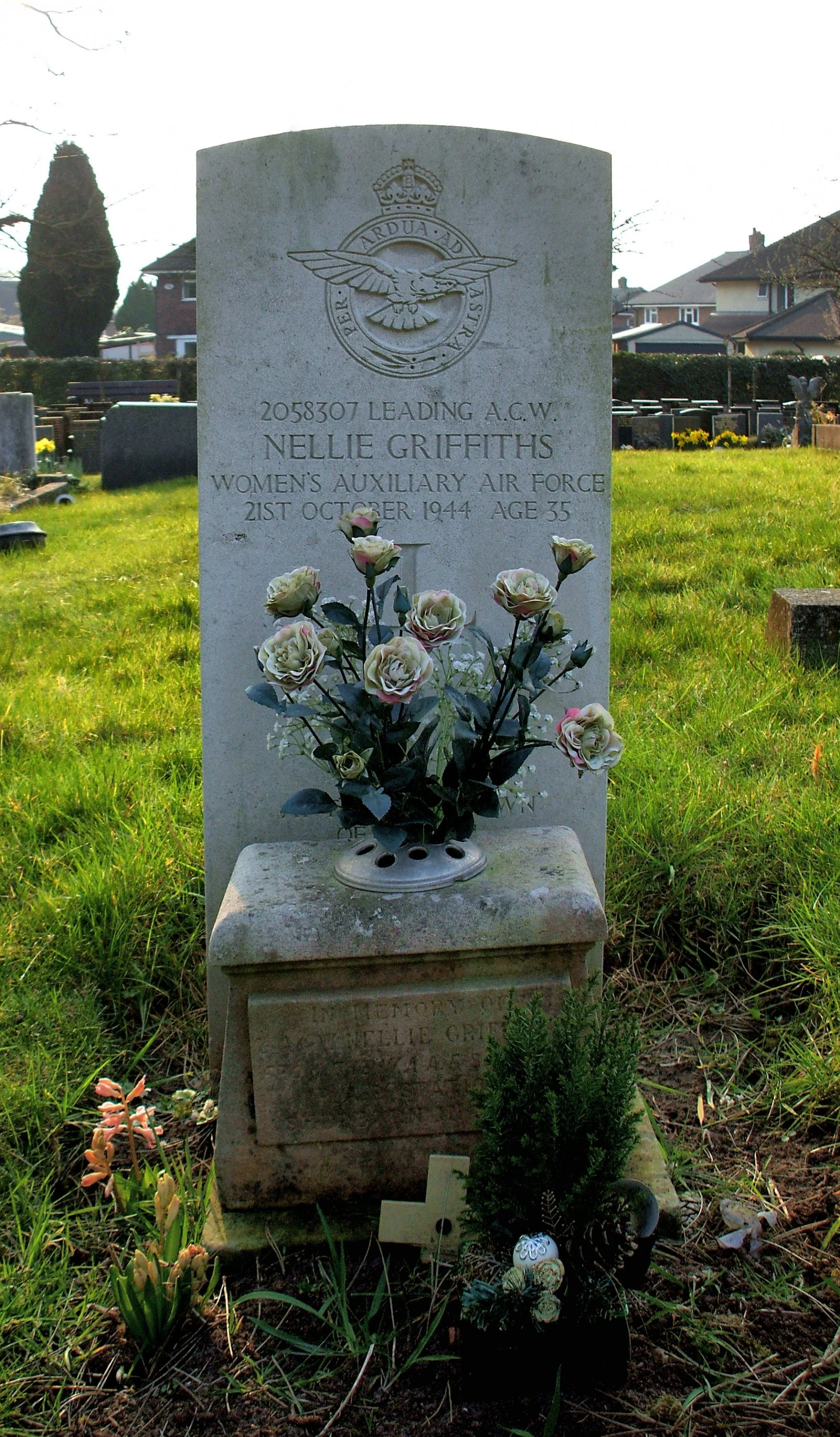 Nellie GRIFFITHS