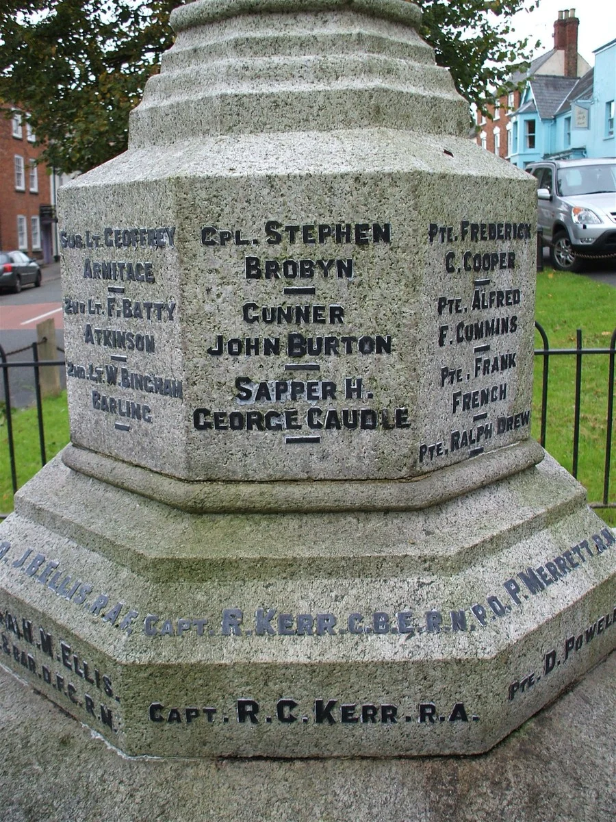 Newnham on Severn War Memorial, Gloucestershire