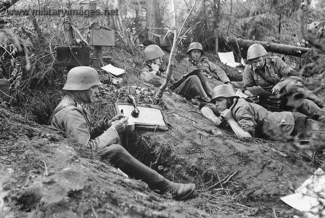 Officers of Infantry Regiment 51 planning their attack