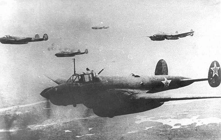 Russian Bombers 1943