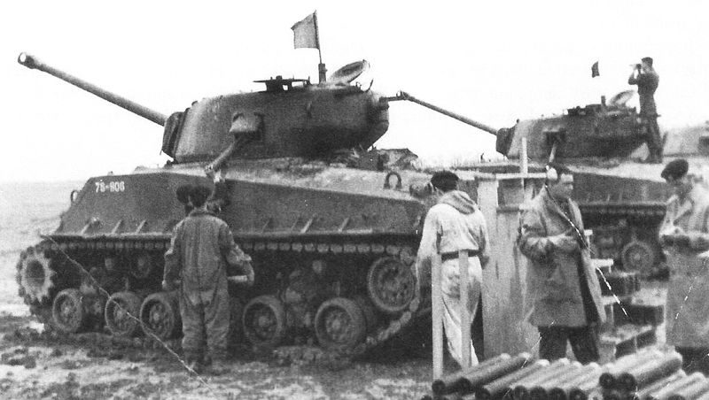 Sherman M4A3E8/M4A3  (76)W HVSS