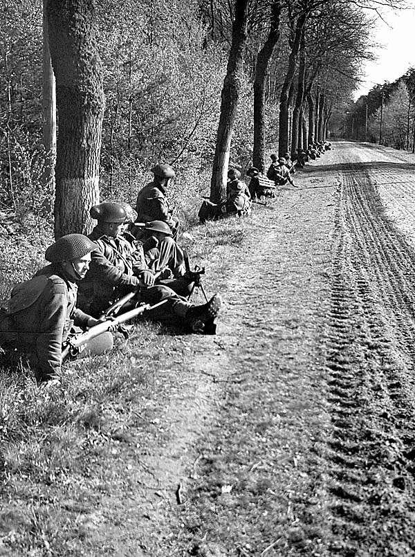 soldiers in action