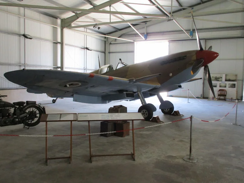 Spitfire EN 199