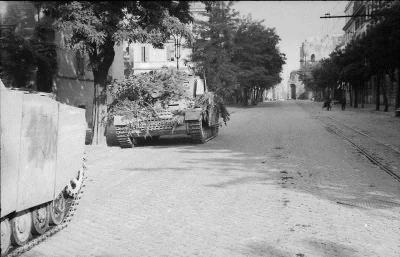 Stumpanzer IV (Brummbär) Of The 216th Assault Tank Battalion In Rome