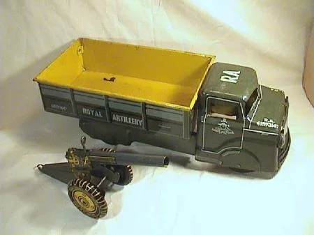 TOY TIN PLATE WWII ROYAL ARTILLERY TRUCK GUN