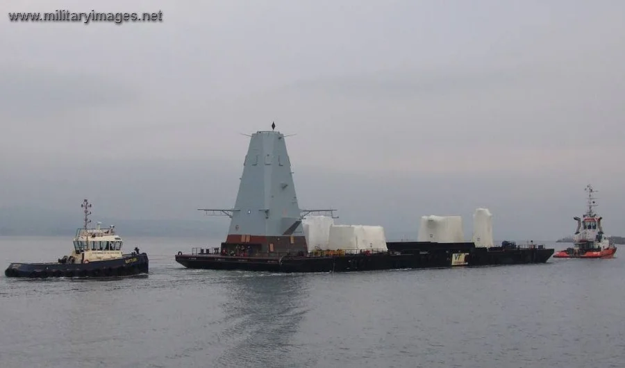 Type 45 Destroyer Mast en route