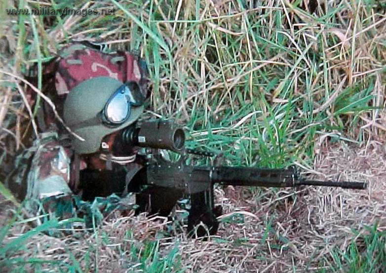 Venezuelan Army sniper with a FN FAL