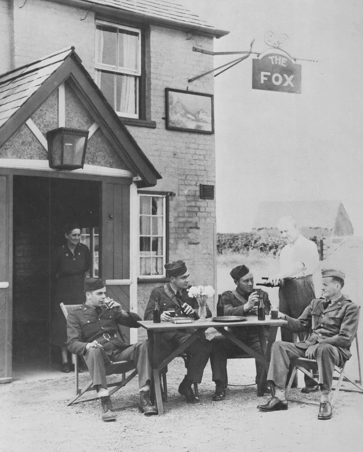 WW2 pilots relax at the Fox pub England