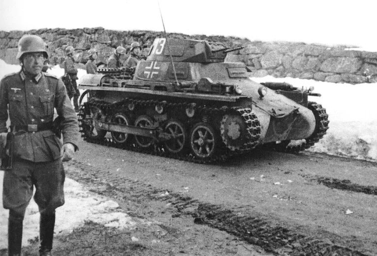 WWII_-_Pz_Kpfw_I_Ausf_A_of_Panzer-Abteilung_40_in_Norway