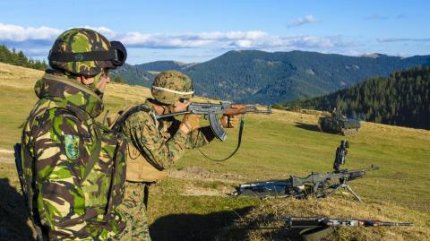 CZF9SR6.jpg