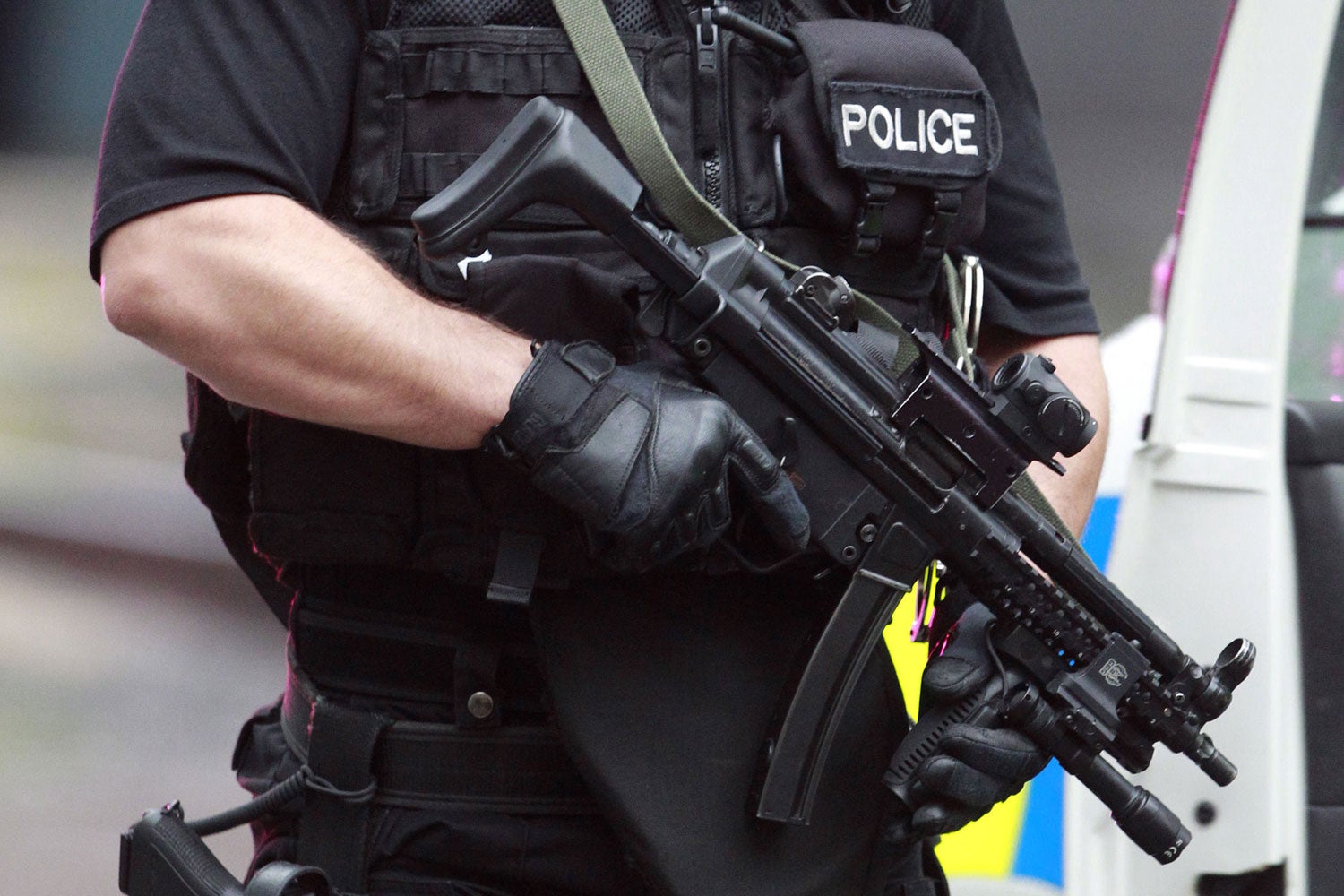 armed-police.jpg