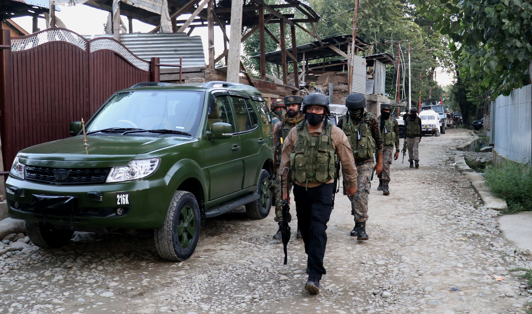 firing-at-kawoosa-budgam-5-jpg.59187