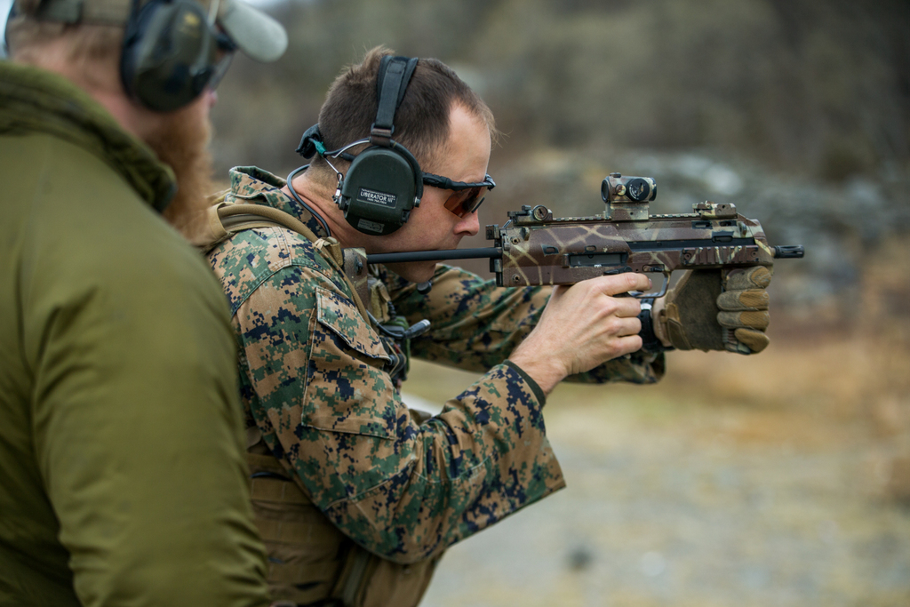 U-S-Marine-with-1st-Reconnaissance-Battalion-1st-Marine-Divisi.jpg